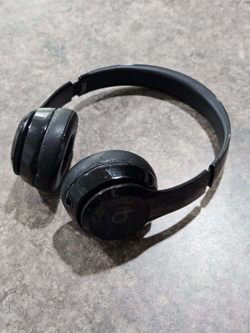 Beats Solo3 Wireless Black On-Ear Bluetooth Headphones